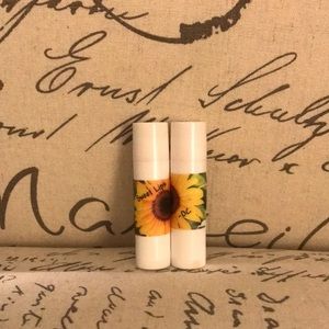 Chapsticks lavender and peppermint